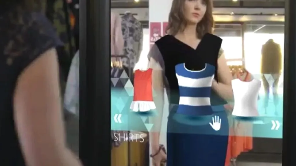 "Chytré" zrcadlo pomáhá s nákupem oblečení