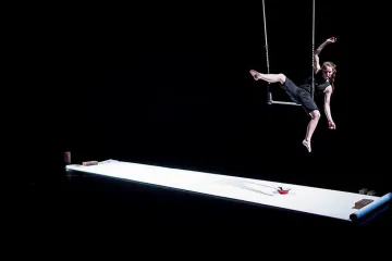 Recenze: Živý sen o Hirošimě a tisíci jeřábech