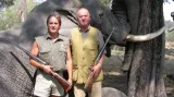 Juan Carlos na lovu slonů v Africe