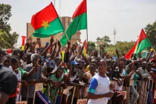 Prioritou je bezpečnost, ne volby, prohlásil šéf junty v Burkina Fasu rok po puči