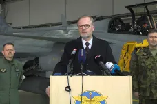 Nákup letounů F-35 se Česku stoprocentně vyplatí, zdůraznil premiér Fiala
