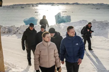 Frederiksenová sází na grónskou kartu, Dánové ale řeší prasata