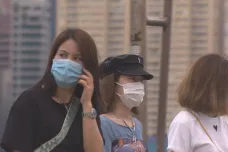 Hongkong se potýká s nízkým zájmem o očkování. Úřady hledají způsoby, jak místní motivovat