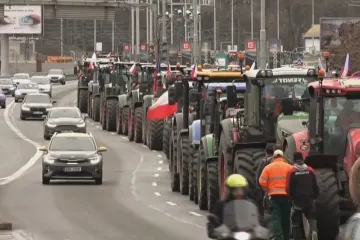 Traktory několik hodin blokovaly pražskou magistrálu. Část zemědělců protestovala proti Zelené dohodě i vládě