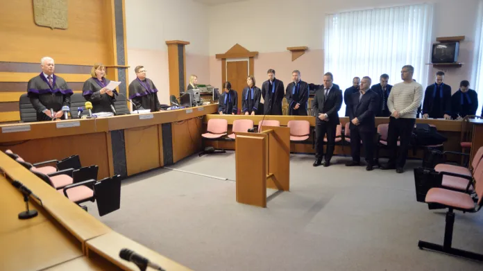 Z obžalovaných přišli na vynesení rozsudku pouze Aleš Zagora, Ivo Hricík a Aleš Kohoutek