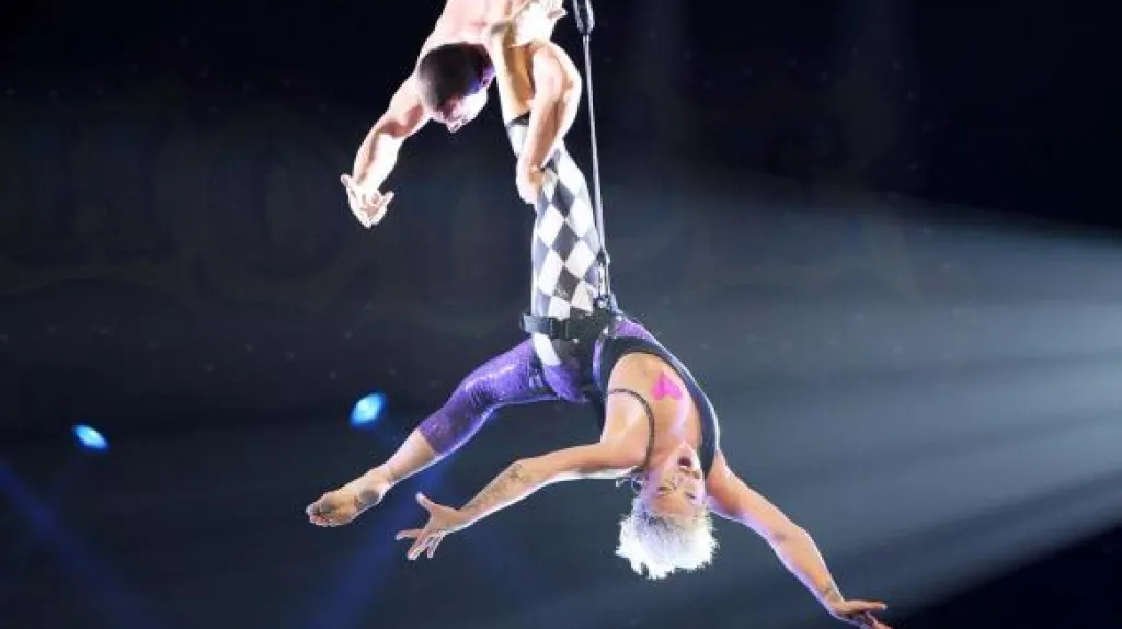 Pink - Funhouse Tour