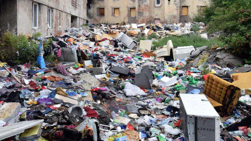 Domy v ústeckých Předlicích, kde žijí především Romové