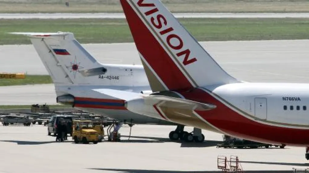 Ruské a americké letadlo