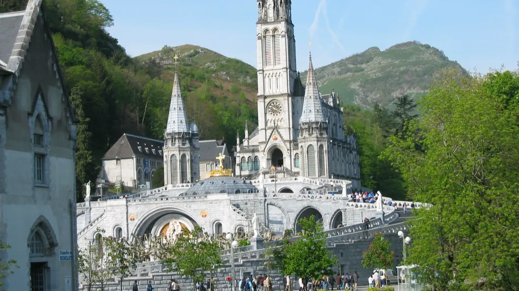 Katedrála v Lurdech