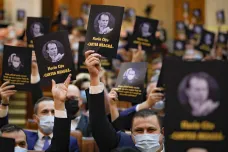 Rumunský parlament schválil novou vládu premiéra Citsua