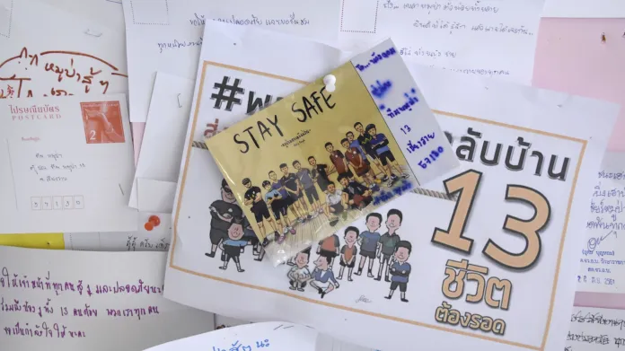 Vzkazy adresované thajskému fotbalovému týmu