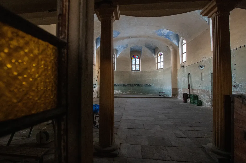 Do konce 60. let 20. století sloužil jako modlitebna evangelickému sboru