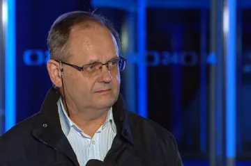 Takový nepolitický výbuch násilí je v Německu výjimečný, komentuje expert nepokoje ve Stuttgartu 