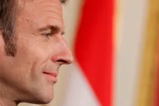 Být spojencem USA neznamená být jejich vazalem, prohlásil Macron