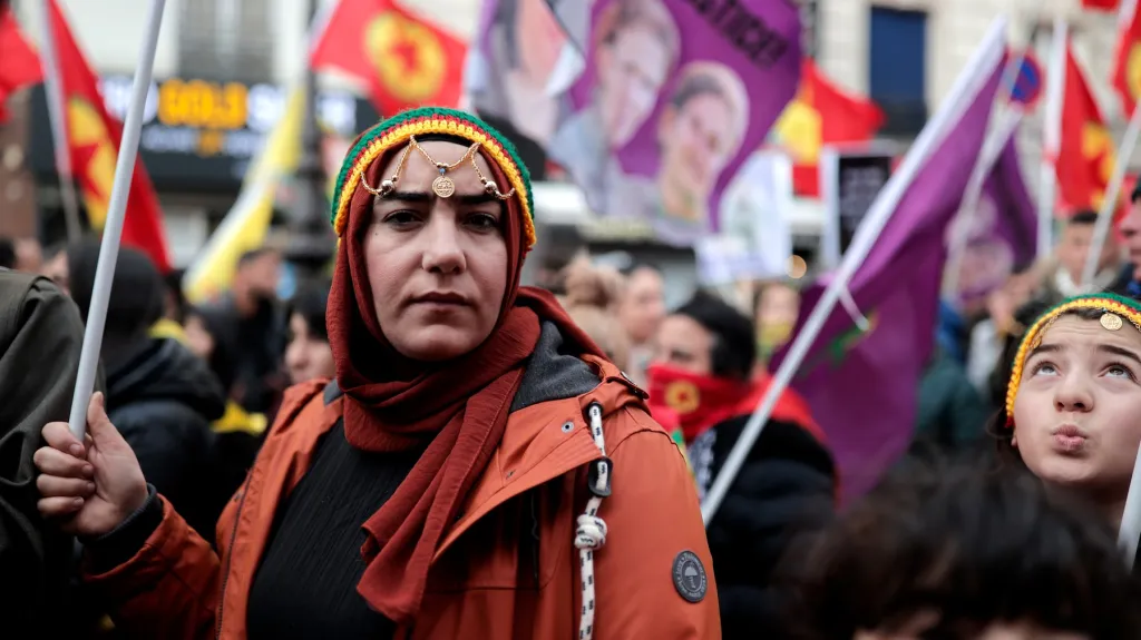 Protestní pochod Kurdů Paříží