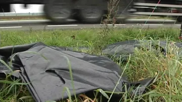 Polské řidiče varují pytle na oběti nehod