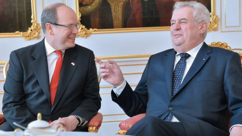 Monacký kníže Albert II. s prezidentem Zemanem