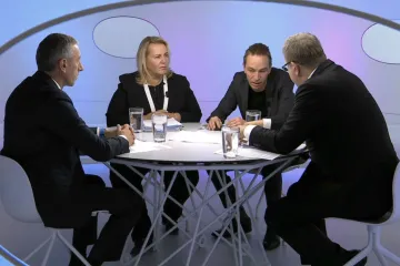 Teplárny možná 17 miliard nedostanou. Ceny energií klesají, tvrdí Bartoš. Podle Dostálové by vláda měla slib splnit