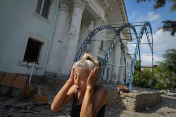 Rusové stupňují obléhání Lysyčansku, těžká palba pokrývá celé čtvrti. Město zřejmě čeká osud Mariupolu