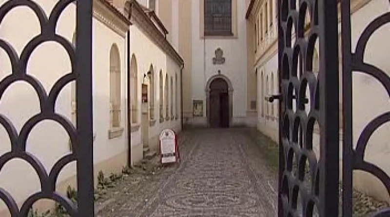 V katedrále svatého Bartoloměje v Plzni je ode dneška k vidění výstava \"Zpráva o Akci K\".