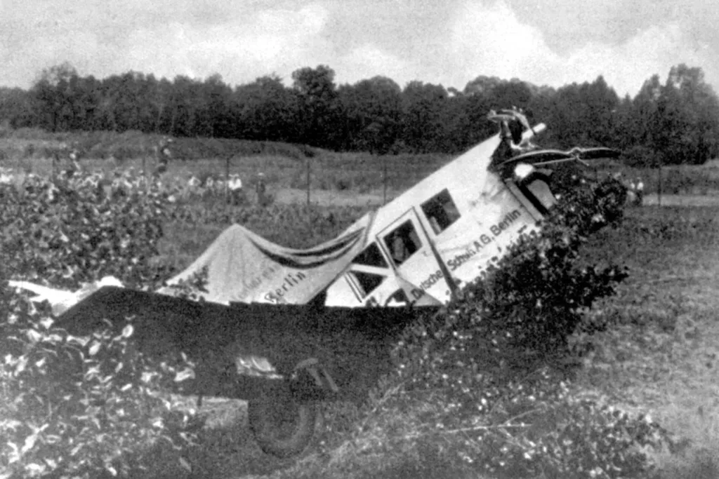 Letadlo Junkers F 13 Tomáše Bati, ve kterém zahynul, se zřítilo krátce po startu, kousek od Otrokovic