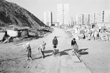 Porovnejte OBRAZEM: Panelstory Jižního Města v 80. letech a dnes