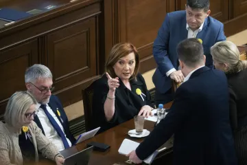Vláda chce měnit rozložení moci, kritizuje novelu rozpočtových zákonů opozice
