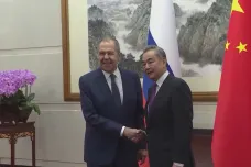 Čína a Rusko upevňují vztahy. Jsou to rozdílné váhové kategorie, hodnotí Jelen