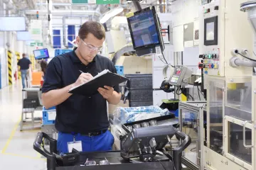 Olomoucká firma Koyo investovala do umělé inteligence. Automat kontroluje vyrobená ložiska