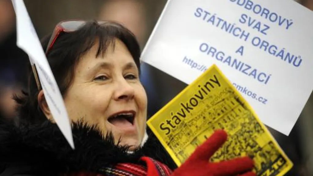 Demonstrantka na Palackého náměstí