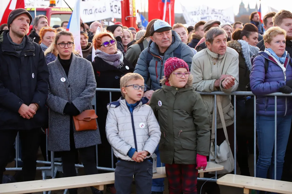Demonstrace Milionu chvilek pro demokracii na Letné