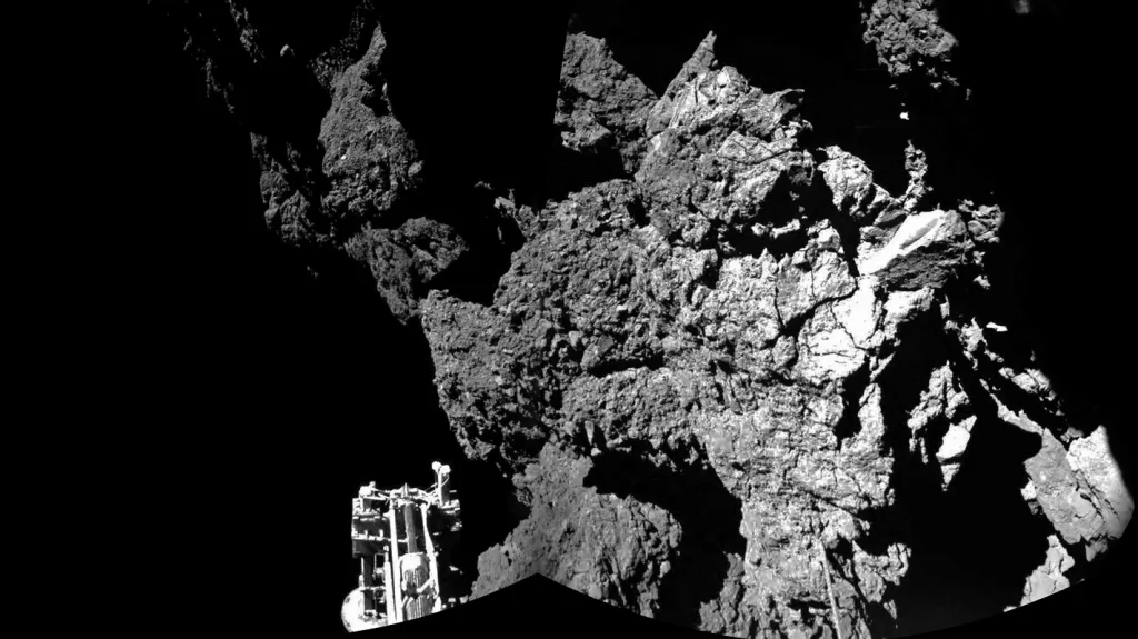 První záběry modulu Philae z komety 67P/Churyumov-Gerasimenko