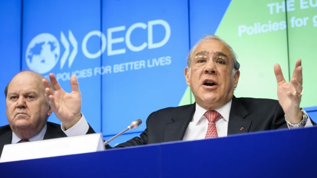 Šéf OECD Angel Gurría