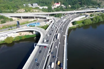 Oprava Barrandovského mostu je v poslední fázi