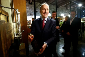 Klausovy názory na EU kdysi označil za absurdní. Nyní je Martin jedním z favoritů irských voleb