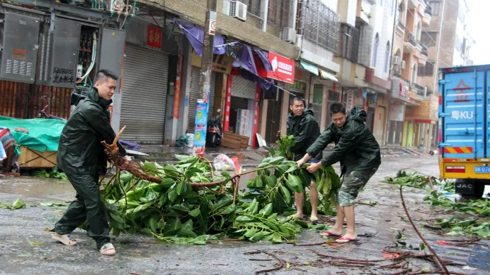 Následky tajfunu Mučike na jihovýchodním pobřeží Číny