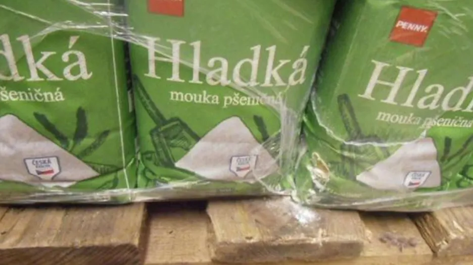 Myši prokousaly balení hladké mouky