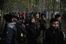 Muži v maskách zahánějí na hranicích běžence mimo EU. Chorvatský ministr přiznal zapojení policistů
