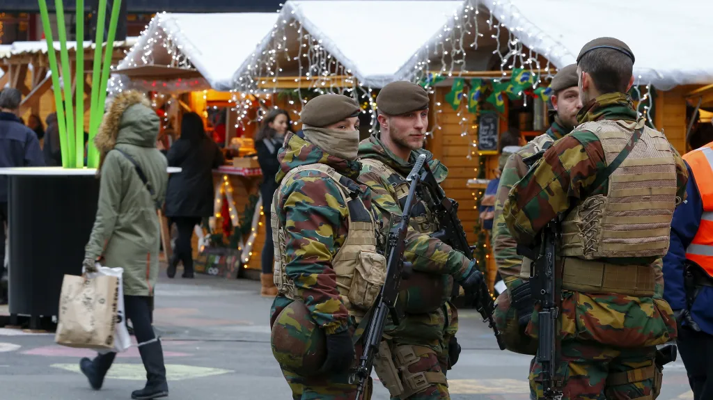 Vojáci v ulicích Bruselu