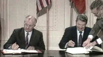 Michail Gorbačov a Ronald Reagan