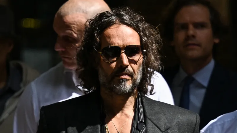 Britský herec Russell Brand na snímku z května 2025