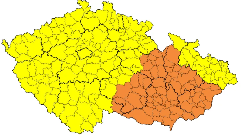 Výstraha před ledovkou – žlutě nízký stupeň nebezpečí, oranžově vysoký
