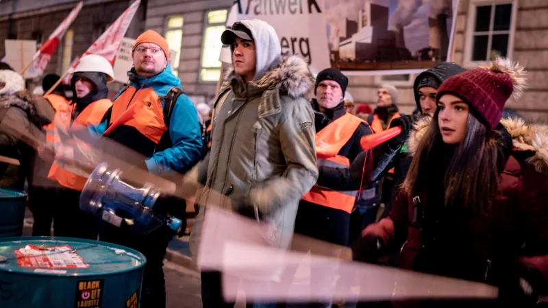 Tisíce německých školáků demonstrují za co nejrychlejší odklon od uhelné energie