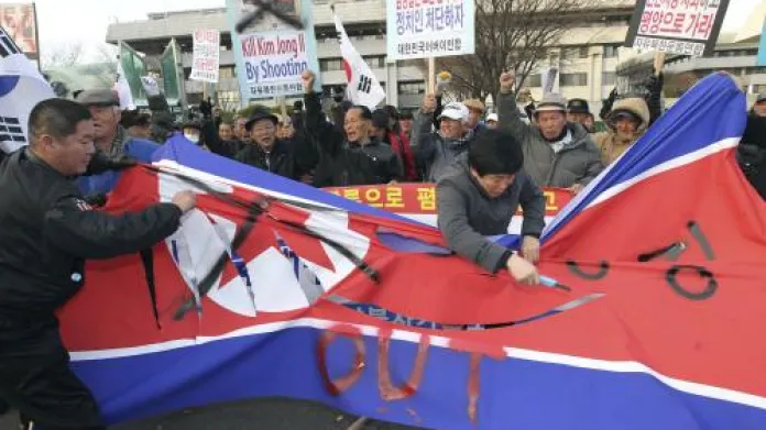 Protesty v Jižní Koreji proti útoku KLDR na ostrov Jonpchojong