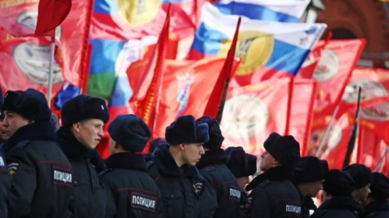 Tisíce lidí v Moskvě protestovaly proti Kyjevu