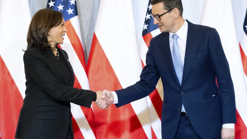 Kamala Harrisová se setkala s Mateuszem Morawieckým