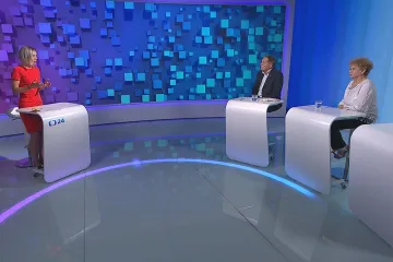 O vyslovení nedůvěry vládě či roli Senátu hovořili hosté Politického spektra
