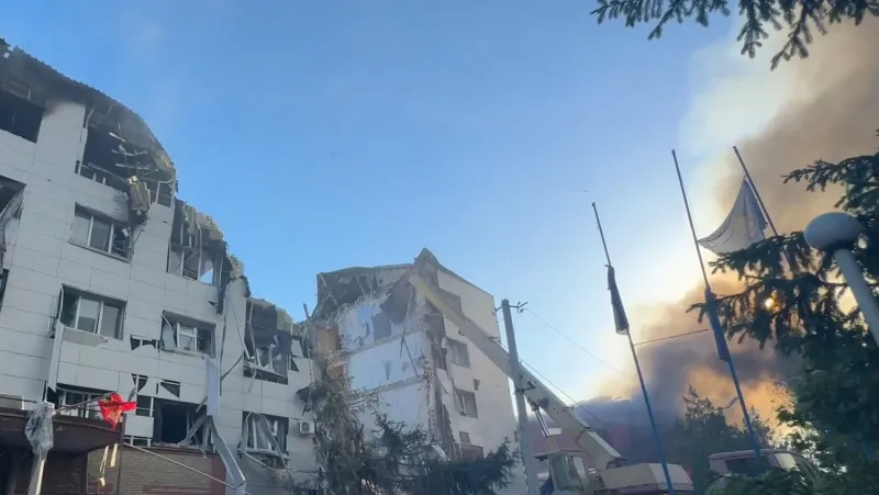 Následky dle Rusů ukrajinského dronového útoku v Luhanské oblasti, kterou Rusko okupuje