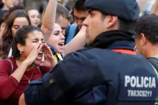 Madrid se poprvé omluvil za násilí při katalánském referendu