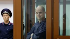 Americký novinář Evan Gershkovich u soudu v Jekatěrinburgu